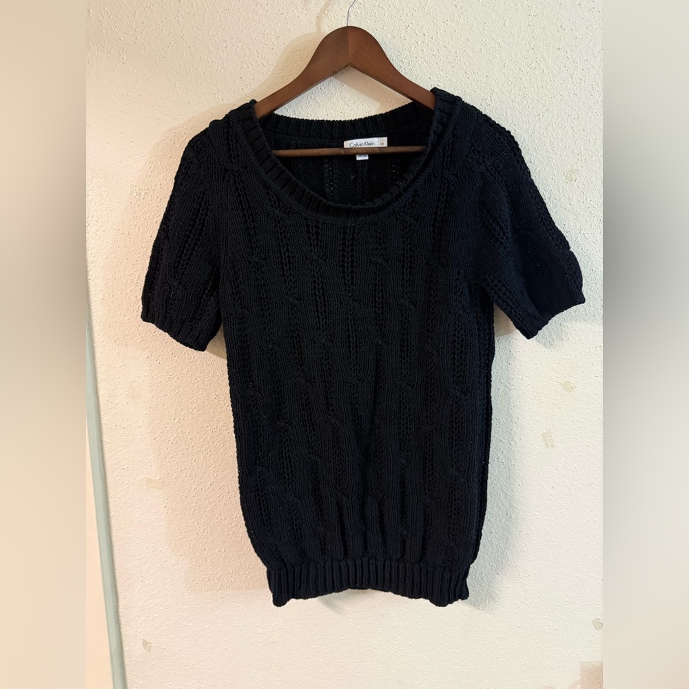 Calvin Klein Women’s black short-sleeve cable-knit sweater Size M Scoop Neck